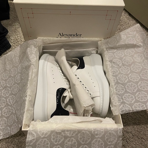 Alexander McQueen “Oversized” Sneakers - Picture 4 of 5